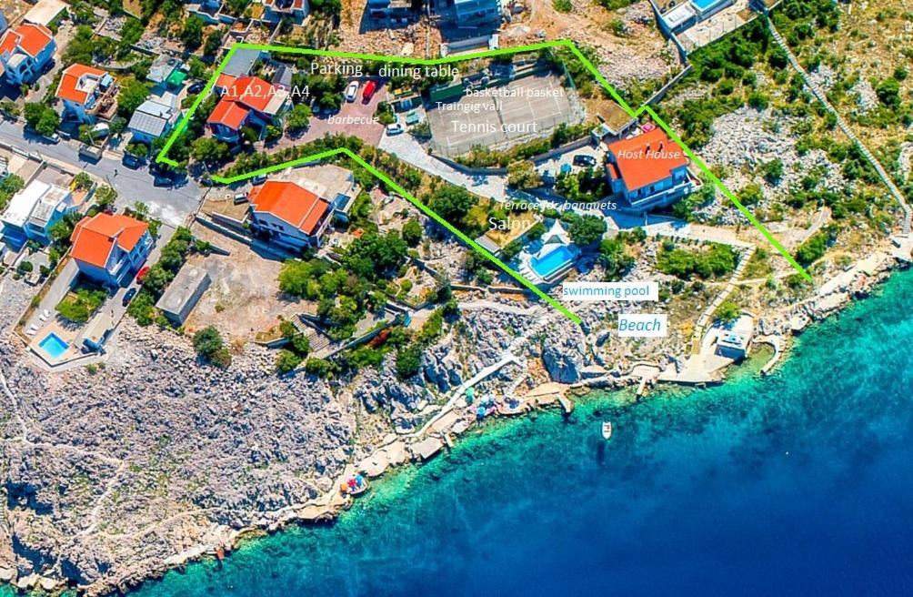 Resort Haus Toma Cesarica Bagian luar foto