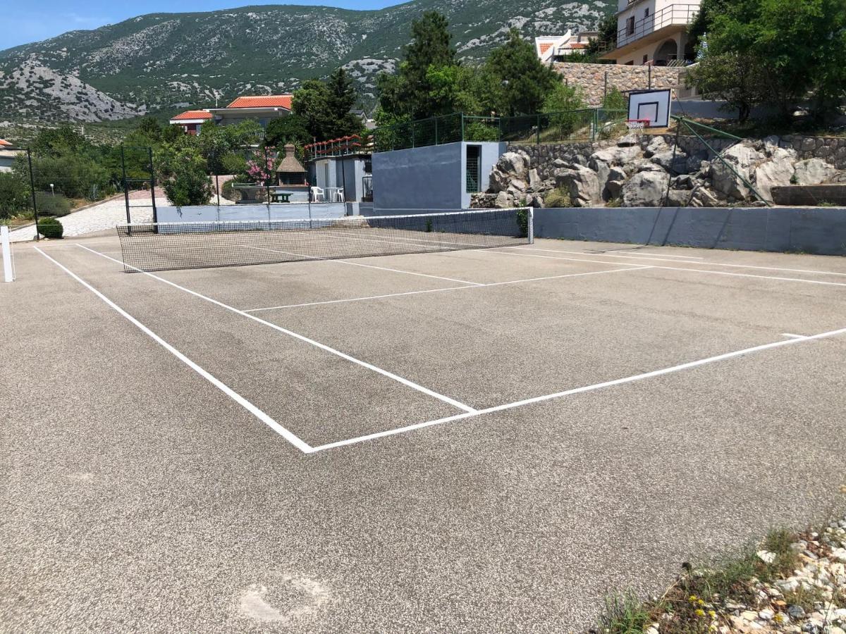 Resort Haus Toma Cesarica Bagian luar foto