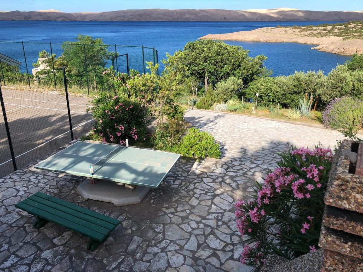 Resort Haus Toma Cesarica Bagian luar foto